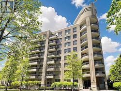 513 - 19 BARBERRY PLACE Toronto, ON M2K 3E3