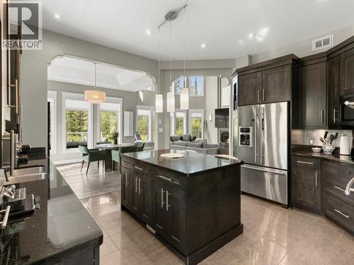 112 Alusru Way, Whitehorse, YT - Indoor Photo Showing Kitchen With Upgraded Kitchen