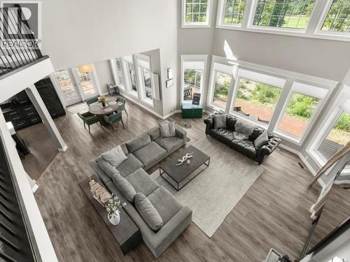 112 Alusru Way, Whitehorse, YT - Indoor