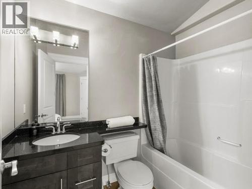 112 Alusru Way, Whitehorse, YT - Indoor Photo Showing Bathroom