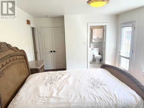 95 POYNTZ AVENUE , Toronto, Ontario M2N 1J3 2
