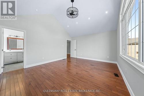 619 Culler Mews, Newmarket, ON - Indoor Photo Showing Other Room