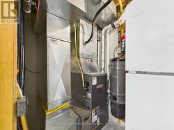 Natural Gas Furnace w/AC. - 