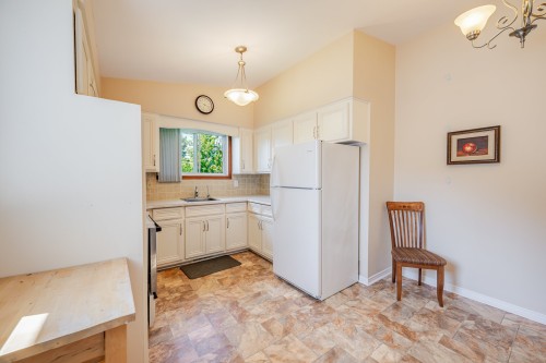 Cuisine - 6030 Rue Arthur, Brossard, QC - Indoor Photo Showing Kitchen