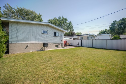 Cour - 6030 Rue Arthur, Brossard, QC - Outdoor