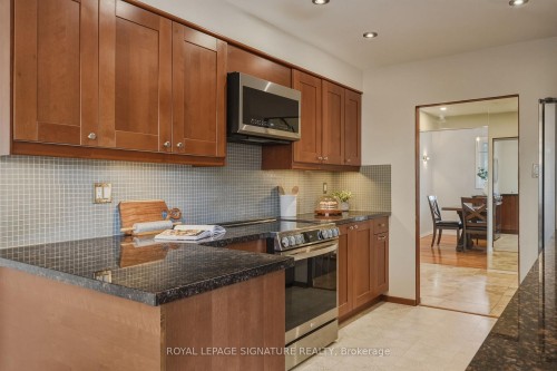 1843 Stonepath Crescent, Mississauga, ON - Indoor Photo Showing Kitchen