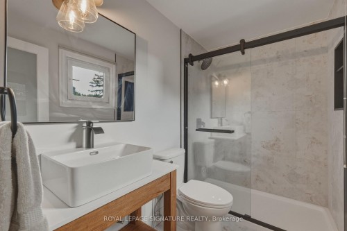 1843 Stonepath Crescent, Mississauga, ON - Indoor Photo Showing Bathroom