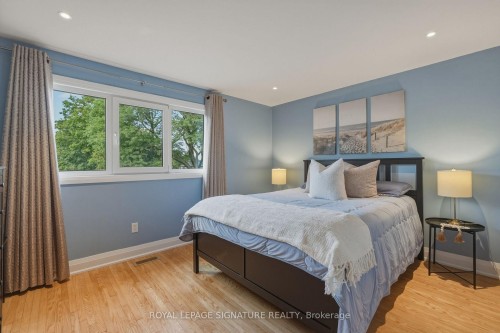 1843 Stonepath Crescent, Mississauga, ON - Indoor Photo Showing Bedroom