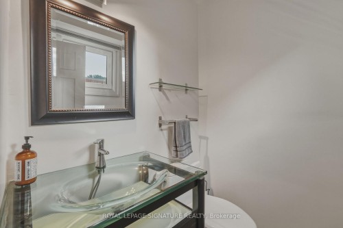 1843 Stonepath Crescent, Mississauga, ON - Indoor Photo Showing Bathroom