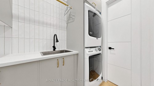 521 Old York Road, Burlington, ON - Indoor Photo Showing Laundry Room