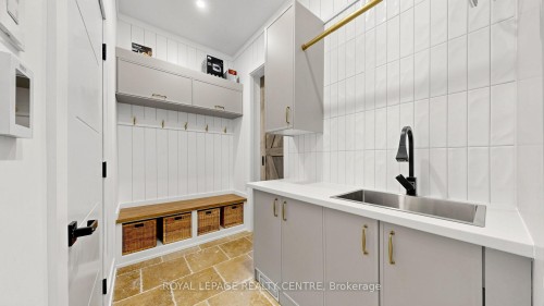 521 Old York Road, Burlington, ON - Indoor Photo Showing Kitchen