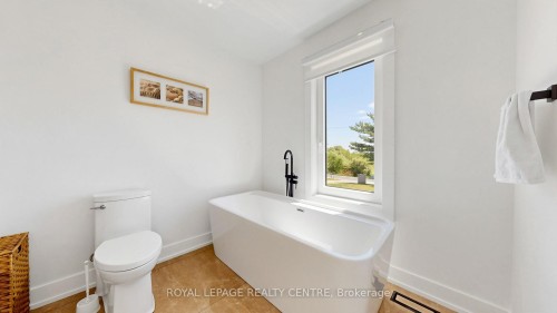521 Old York Road, Burlington, ON - Indoor Photo Showing Bathroom