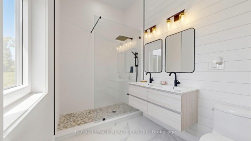 521 Old York Road, Burlington, ON - Indoor Photo Showing Bathroom