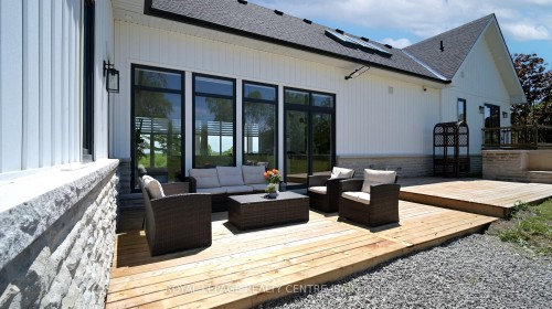521 Old York Road, Burlington, ON - Outdoor With Deck Patio Veranda With Exterior