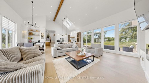 521 Old York Road, Burlington, ON - Indoor Photo Showing Living Room