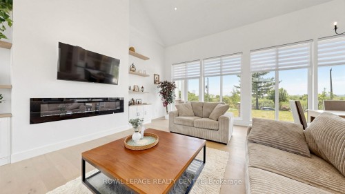 521 Old York Road, Burlington, ON - Indoor Photo Showing Living Room With Fireplace