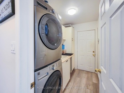 86 Margaret Avenue, Hamilton, ON - Indoor Photo Showing Laundry Room