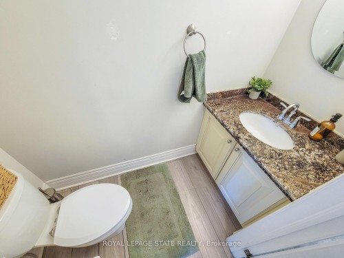 86 Margaret Avenue, Hamilton, ON - Indoor Photo Showing Bathroom