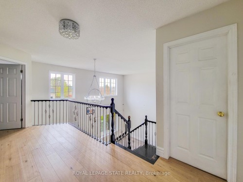 86 Margaret Avenue, Hamilton, ON - Indoor Photo Showing Other Room