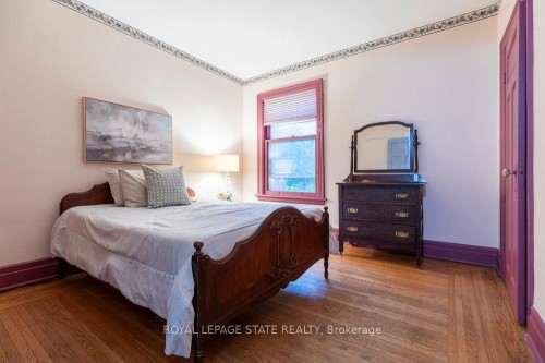 90 Blake Street, Hamilton, ON - Indoor Photo Showing Bedroom