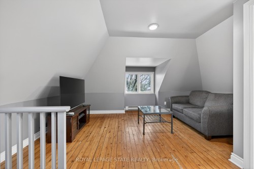 90 Blake Street, Hamilton, ON - Indoor