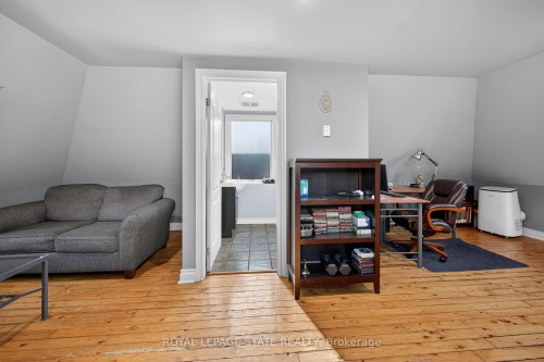 90 Blake Street, Hamilton, ON - Indoor Photo Showing Other Room