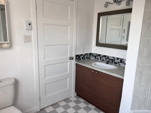 Salle de bains - 825 Rue Schubert, Brossard, QC - Indoor Photo Showing Bathroom