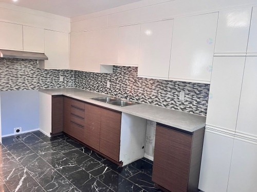 Cuisine - 825 Rue Schubert, Brossard, QC - Indoor Photo Showing Kitchen With Double Sink