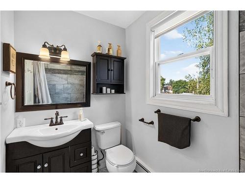 16 Irwin St, Riverview, NB 