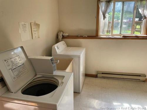 46 Prince St, Saint John, NB - Indoor Photo Showing Laundry Room