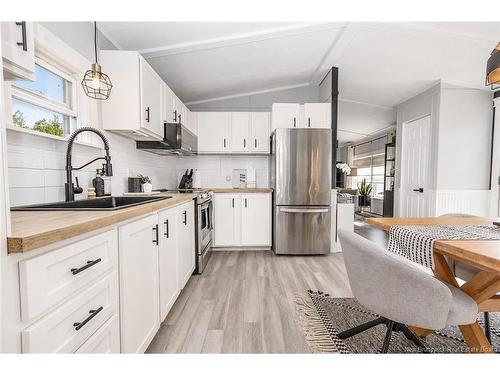 6 Holly Crt, Lincoln, NB 