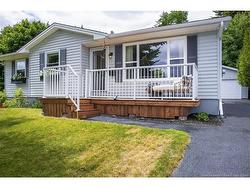 61 Mountfield CRES  Saint John, NB E2M 5R4