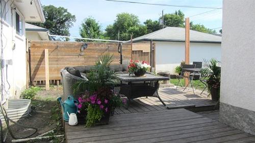 453 Rita St, Winnipeg, MB - Outdoor With Deck Patio Veranda With Exterior