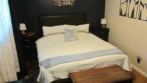 453 Rita St, Winnipeg, MB - Indoor Photo Showing Bedroom