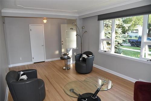 555 Bronx Ave, Winnipeg, MB - Indoor Photo Showing Other Room