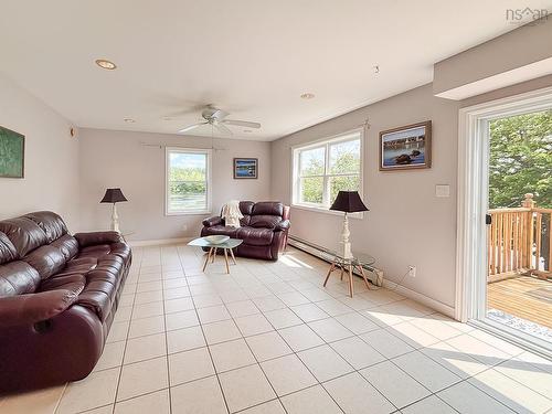 6 Stanford Lake Road, Chester, NS - Indoor