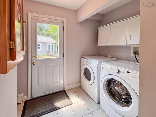 6 Stanford Lake Road, Chester, NS - Indoor Photo Showing Laundry Room
