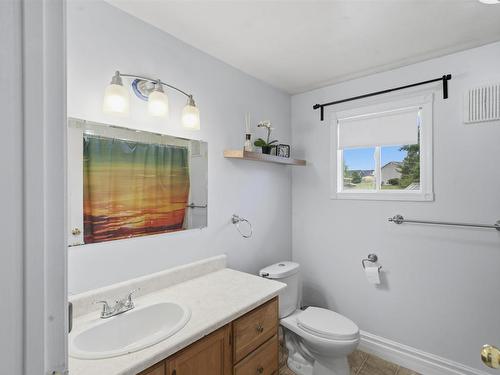 3 Windcrest Avenue, Stewiacke, NS - Indoor Photo Showing Bathroom