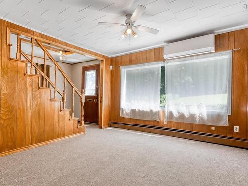 20 Pine Street, Bridgewater, NS - Indoor Photo Showing Other Room
