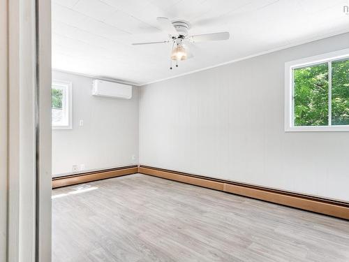 20 Pine Street, Bridgewater, NS - Indoor Photo Showing Other Room