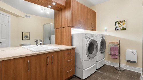 Laundry - 306-1140 Boul. Du Loiret, Québec (Charlesbourg), QC - Indoor Photo Showing Laundry Room
