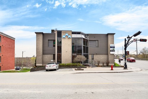 Front of Structure - 100 Rue Belvédère S., Sherbrooke (Les Nations), QC - Outdoor
