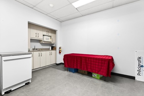 Kitchenette - 100 Rue Belvédère S., Sherbrooke (Les Nations), QC - Indoor Photo Showing Kitchen