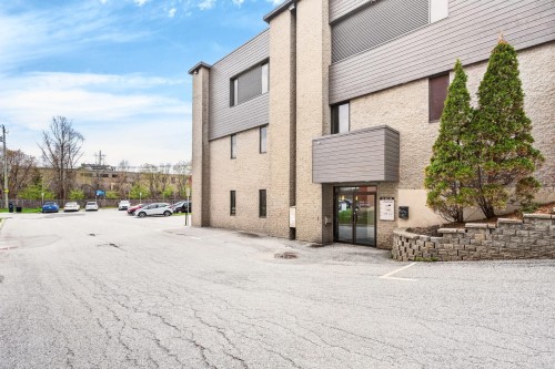 Parking - 100 Rue Belvédère S., Sherbrooke (Les Nations), QC - Outdoor