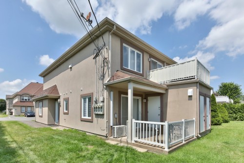 Back of Structure - 475 Boul. St-Luc, Saint-Jean-Sur-Richelieu, QC - Outdoor