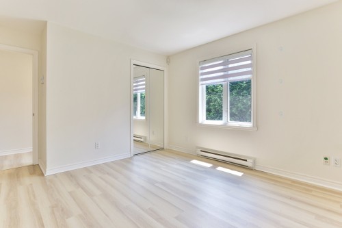 Bedroom - 475 Boul. St-Luc, Saint-Jean-Sur-Richelieu, QC - Indoor Photo Showing Other Room