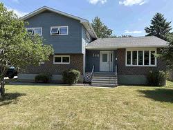 952 Russell Bay Fort Frances, ON P9A 3N9