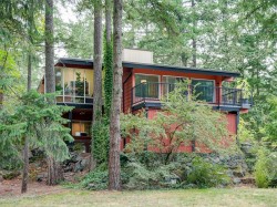 4482 Emily Carr Dr Saanich, BC V8X 2N6