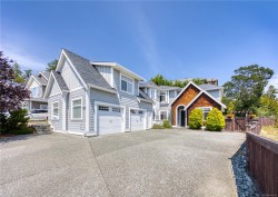 4826 Vista View Cres Nanaimo, BC V9V 1R3