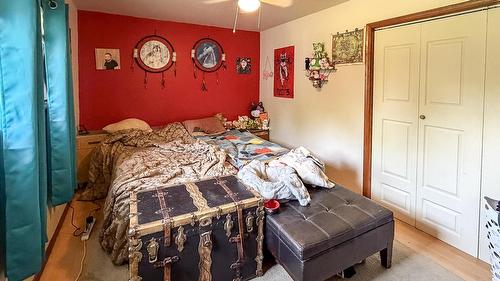 87 Little Van Horne Street, Cranbrook, BC - Indoor Photo Showing Bedroom